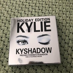 Kylie Kyshadow Holiday 2016 pallet